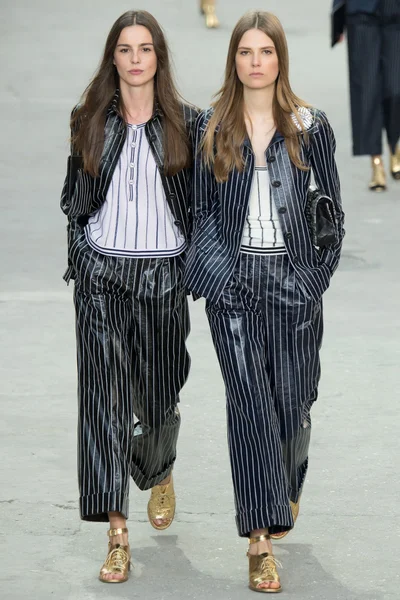 Look 57